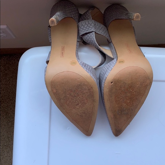 Vince Camuto Heels Size 7 - Picture 5 of 6